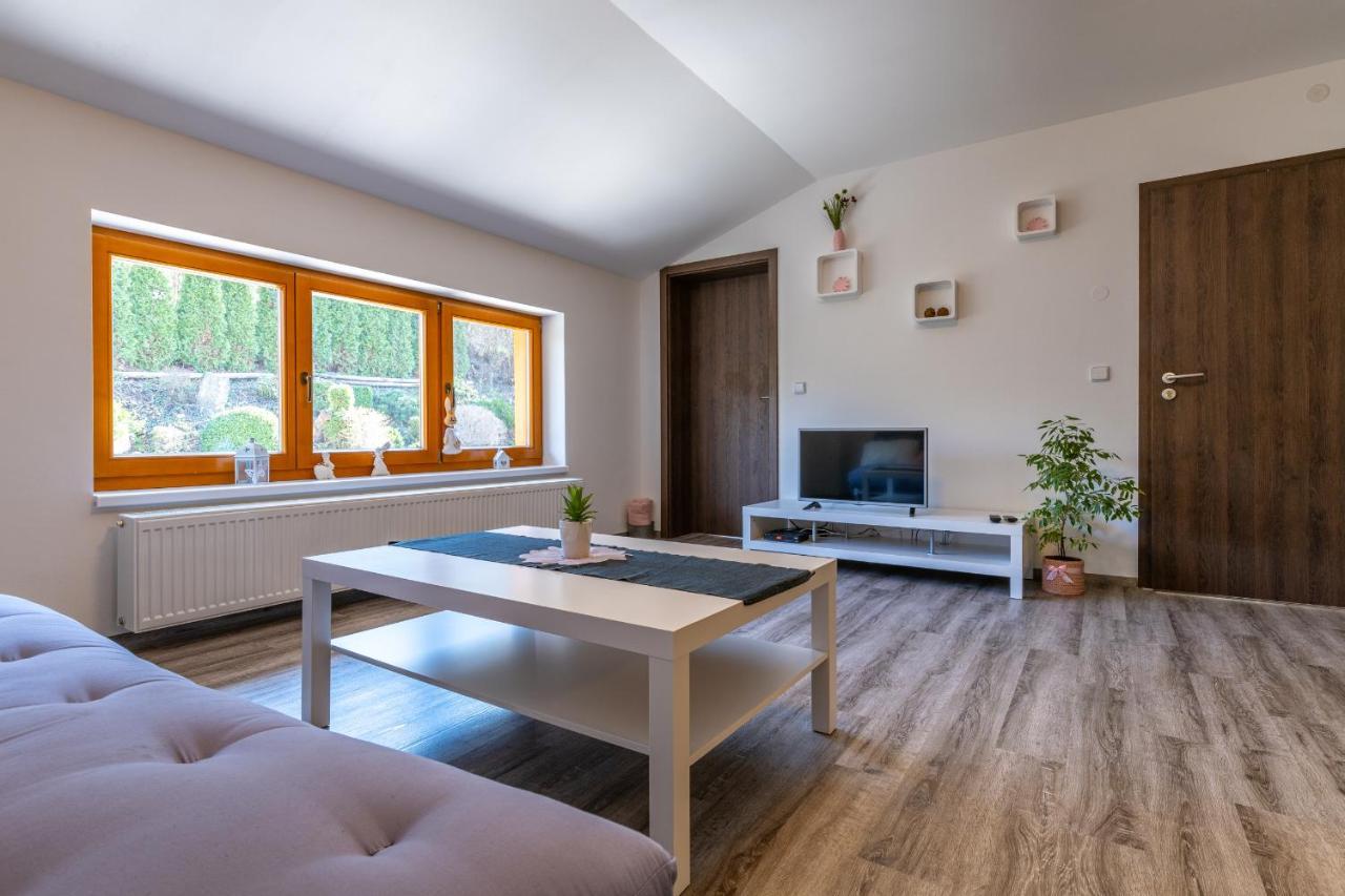 Apartman U Krizku 이흘라바 외부 사진